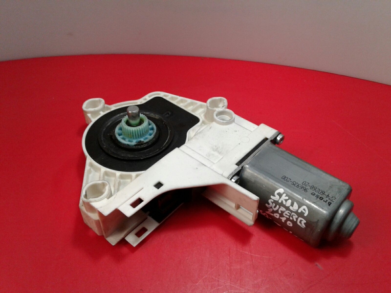 Motor vidro frente esquerdo SKODA Superb II Hatchback (3T4)