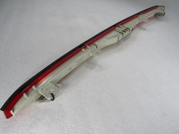 Feu de stop supplémentaire / 3e feu HONDA Civic VIII Hatchback (FN_, FK_) Imagem-2