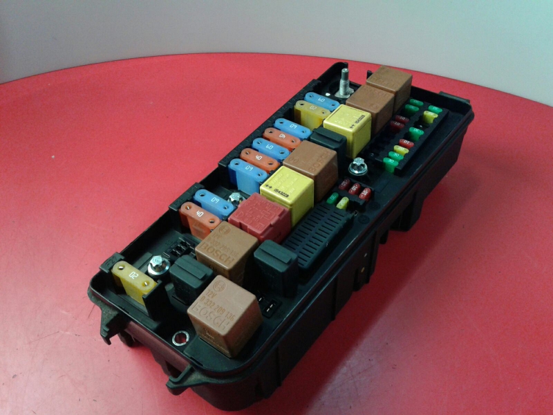 Caja fusibles / SAM / BSI SAAB 9-3 Station Wagon (YS3F) Imagem-1