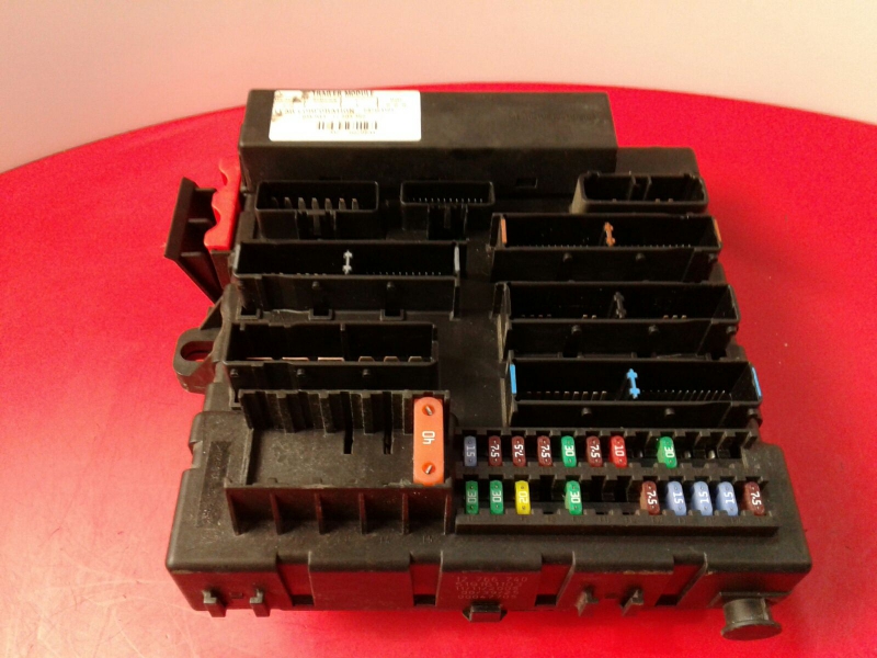 Scatola fusibili / SAM / BSI SAAB 9-3 Station Wagon (YS3F) Imagem-1