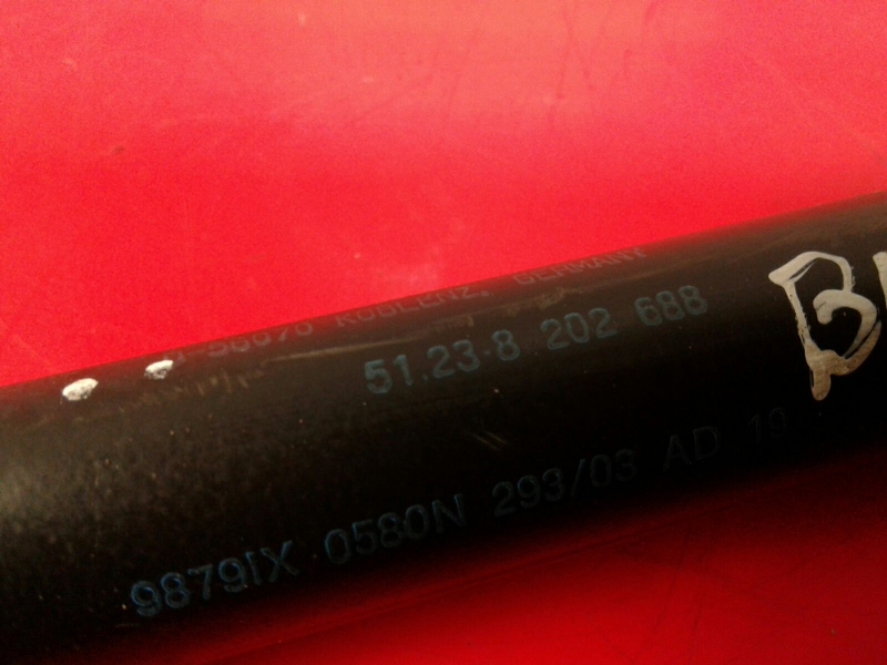 Amortecedor do capot BMW 3 Touring (E46) Imagem-3