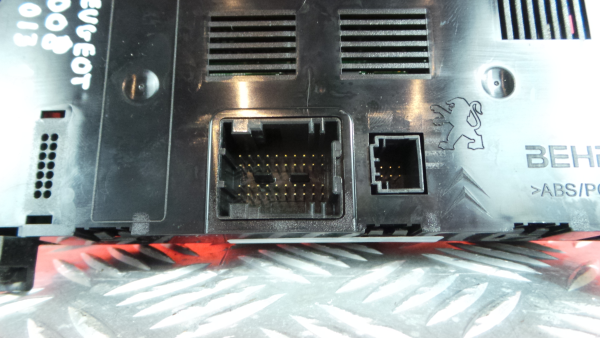 Mando climatizador PEUGEOT 3008 I (0U_) Imagem-2