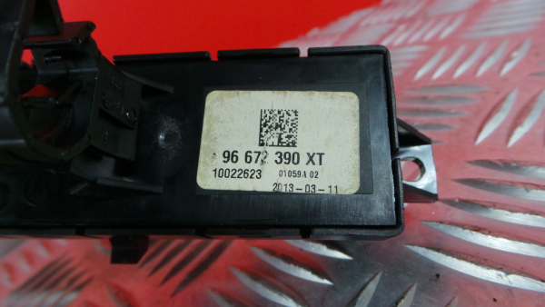 Botón / interruptor electromecánico PEUGEOT 3008 I (0U_) Imagem-4