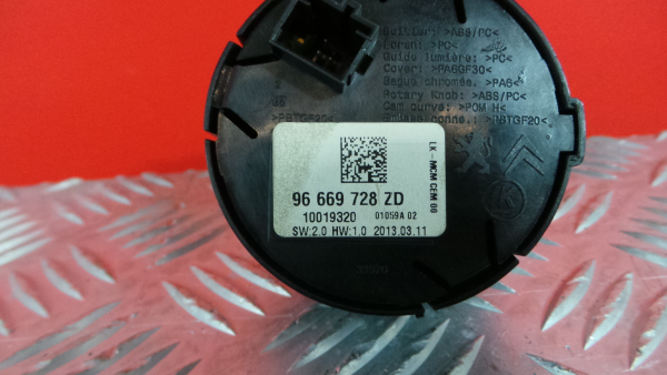 Electromechanical switch  PEUGEOT 3008 I (0U_) Imagem-4