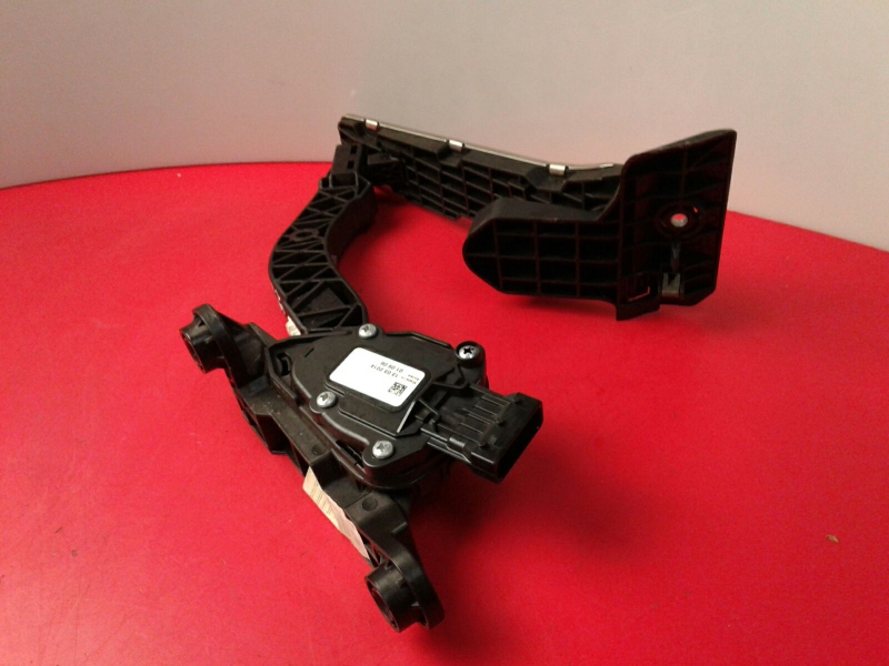 Pedale acceleratore KIA Ceed Sportswagon (JD) Imagem-1