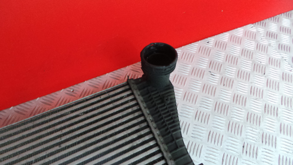 Intercooler SEAT Leon (1P1) Imagem-2
