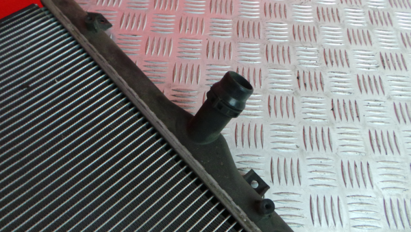 Water radiator SEAT Leon (1P1) Imagem-1