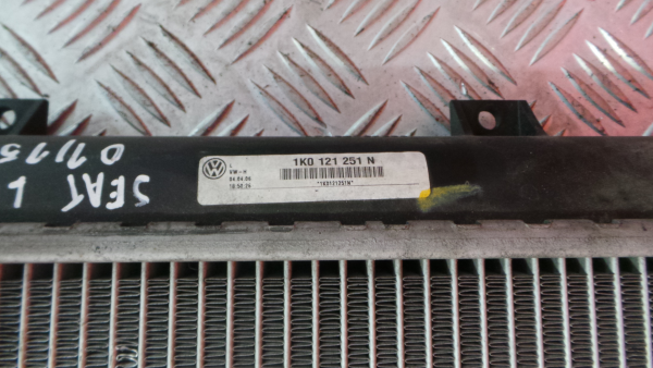Water radiator SEAT Leon (1P1) Imagem-3