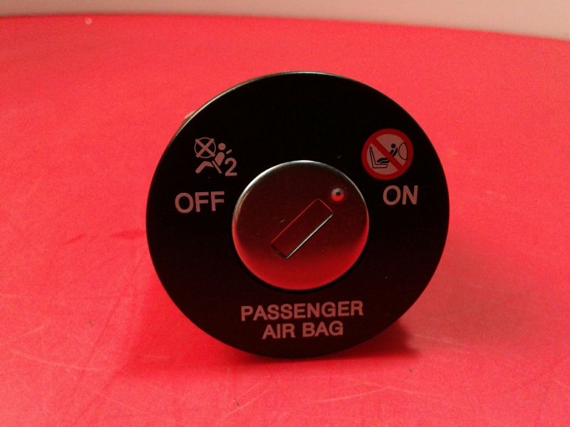 Pulsante / interruttore elettromeccanico KIA Ceed Sportswagon (JD)