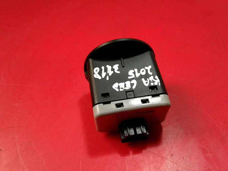 Pulsante / interruttore elettromeccanico KIA Ceed Sportswagon (JD) Imagem-1