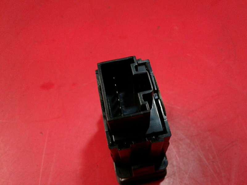 Pulsante / interruttore elettromeccanico KIA Ceed Sportswagon (JD) Imagem-1