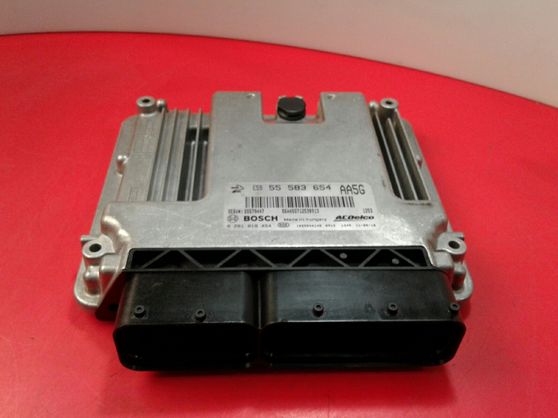Engine control unit / ECU OPEL Astra J