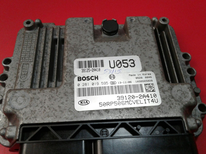 Centralina motore / ECU KIA Carens IV Imagem-1