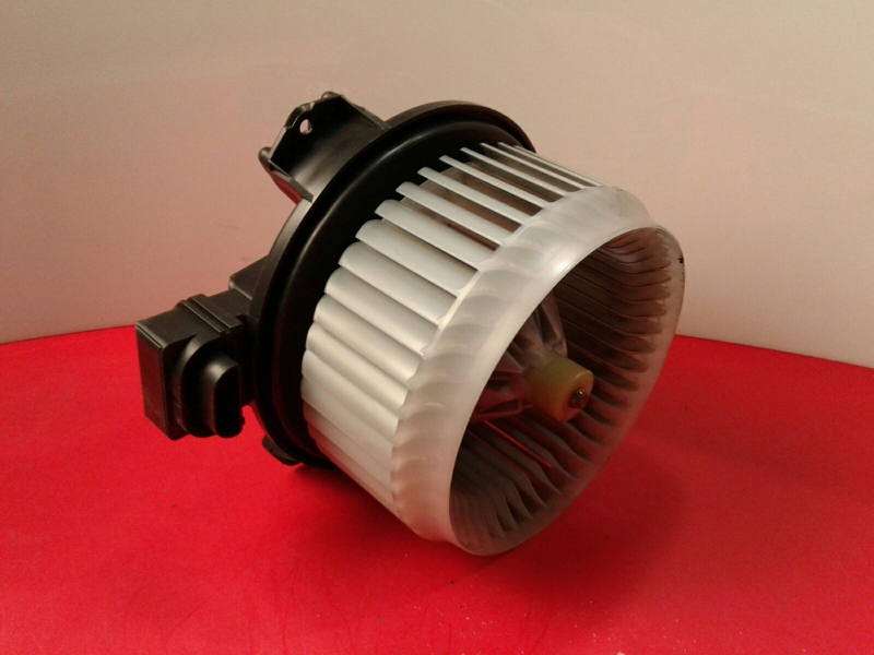 Heater Blower Motor TOYOTA Yaris (_P9_)