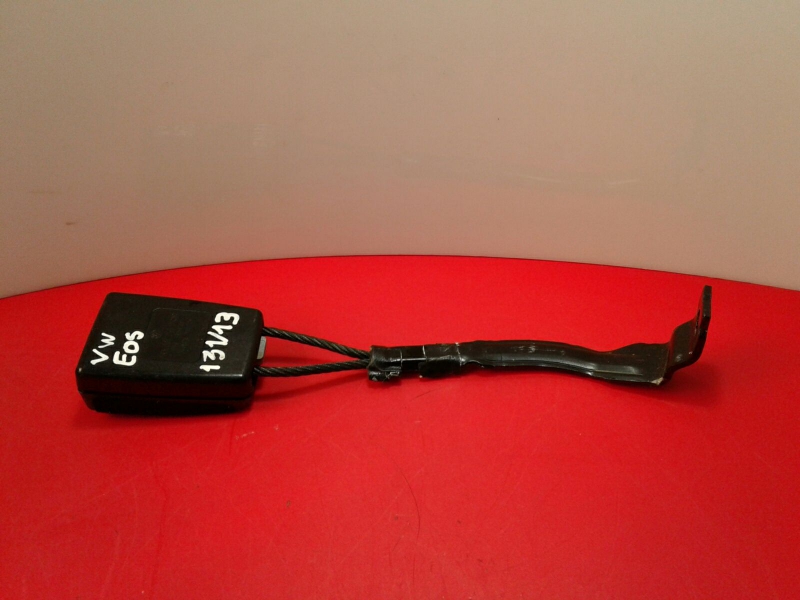 Prétensionneur de ceinture avant gauche VOLKSWAGEN Eos (1F7, 1F8)