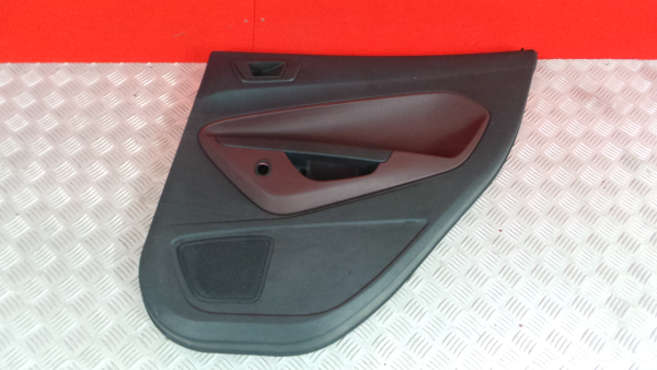 Forra porta / quartela trás direita FORD Fiesta VI (CB1, CCN)