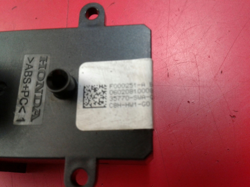 Commande / interrupteur lève-vitre Arrière gauche HONDA CR-V III (RE_) Imagem-3