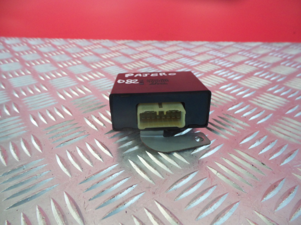 Amplificateur Antenne MITSUBISHI Pajero III (V6_W, V7_W) Imagem-1