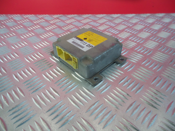 Calculateur  airbag MITSUBISHI Pajero III (V6_W, V7_W)