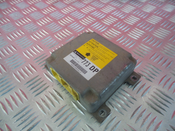 Calculateur  airbag MITSUBISHI Pajero III (V6_W, V7_W) Imagem-1