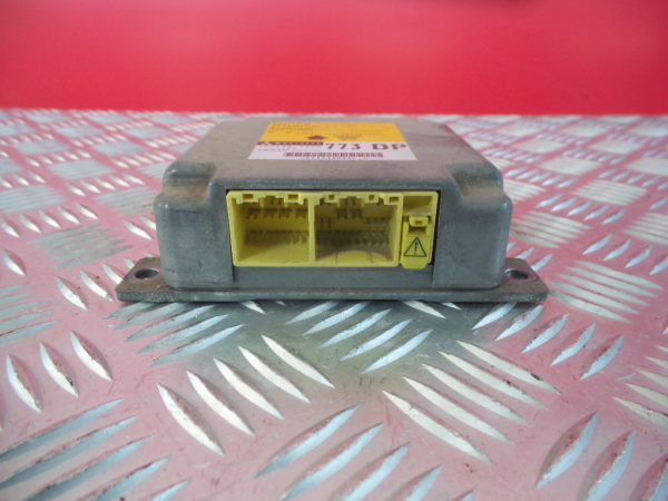 Calculateur  airbag MITSUBISHI Pajero III (V6_W, V7_W) Imagem-2