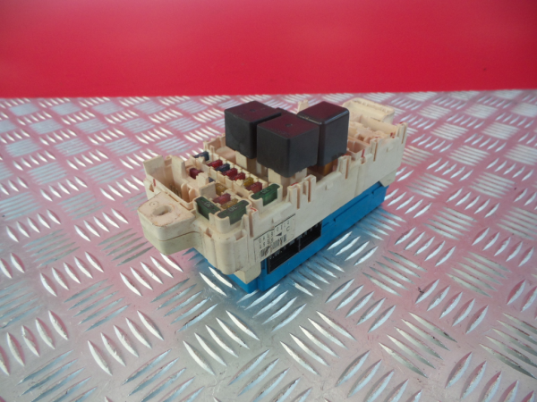 Boîte de fusibles / SAM / BSI MITSUBISHI Pajero III (V6_W, V7_W)