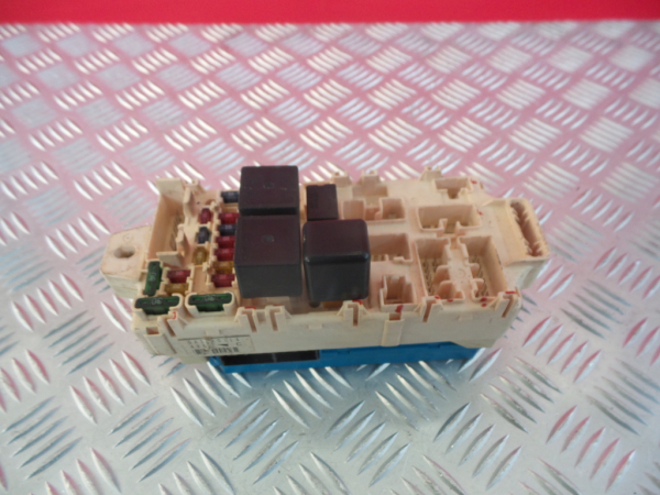 Boîte de fusibles / SAM / BSI MITSUBISHI Pajero III (V6_W, V7_W) Imagem-1