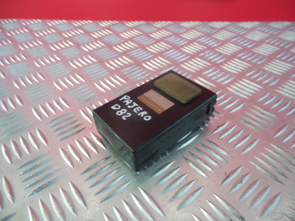 Bouton / interrupteur électromécanique  MITSUBISHI Pajero III (V6_W, V7_W)