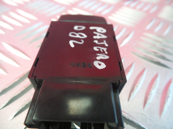 Bouton / interrupteur électromécanique  MITSUBISHI Pajero III (V6_W, V7_W) Imagem-4