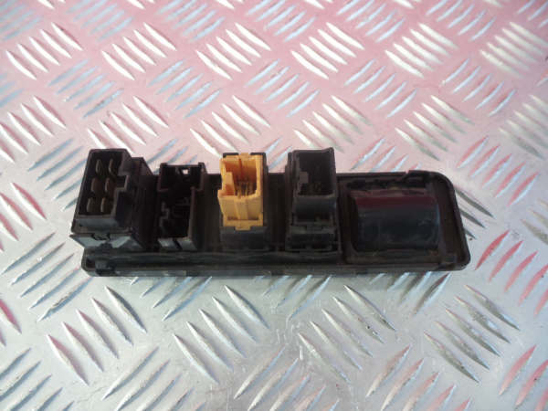 Bouton / interrupteur électromécanique  MITSUBISHI Pajero III (V6_W, V7_W) Imagem-2