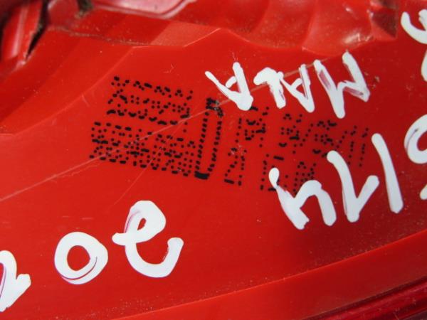 Feu de coffre Droite PEUGEOT 3008 I (0U_) Imagem-4