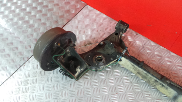 Rear axle with drum brakes OPEL Tigra TwinTop Imagem-1