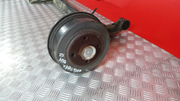 Rear axle with drum brakes OPEL Tigra TwinTop Imagem-3