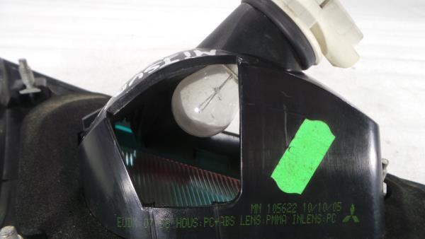 Feu de coffre Droite MITSUBISHI Colt VI (Z3_A, Z2_A) Imagem-2