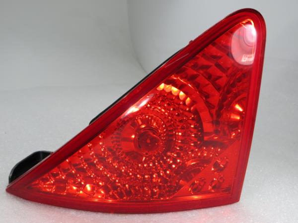 Feu de coffre Gauche PEUGEOT 3008 I (0U_)