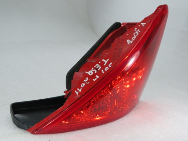 Piloto izquierdo del maletero PEUGEOT 3008 I (0U_) Imagem-2