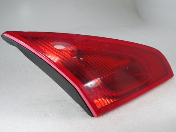 Feu de coffre Gauche MITSUBISHI Colt VI (Z3_A, Z2_A) Imagem-1