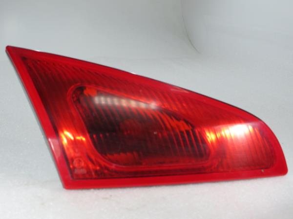 Feu de coffre Gauche MITSUBISHI Colt VI (Z3_A, Z2_A)