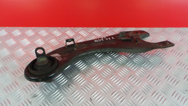 Bras de suspension arrière gauche HYUNDAI i30 (GD)