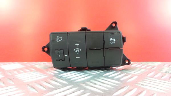 Botão / interruptor electromecânico / relé HYUNDAI i30 (GD)