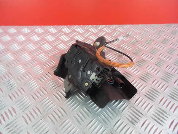Serratura / chiusura posteriore Sinistra AUDI A4 (8E2, B6)