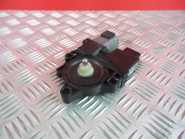 Motor vidro frente esquerdo HYUNDAI i30 (GD)