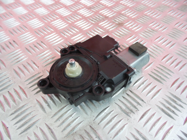 Front Right Door Window Regulator Motor HYUNDAI i30 (GD) Imagem-1
