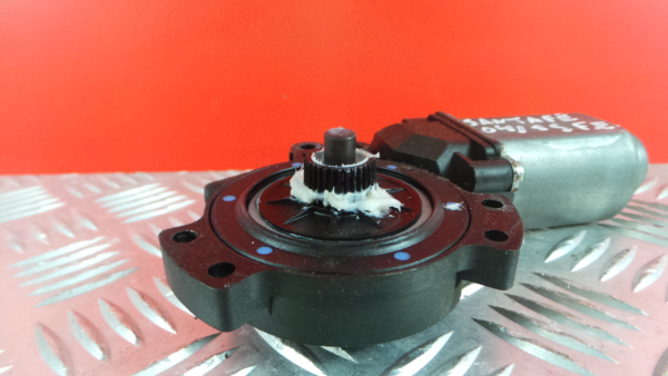 Moteur lève-vitre avant gauche HYUNDAI Santa Fé II (CM) Imagem-1