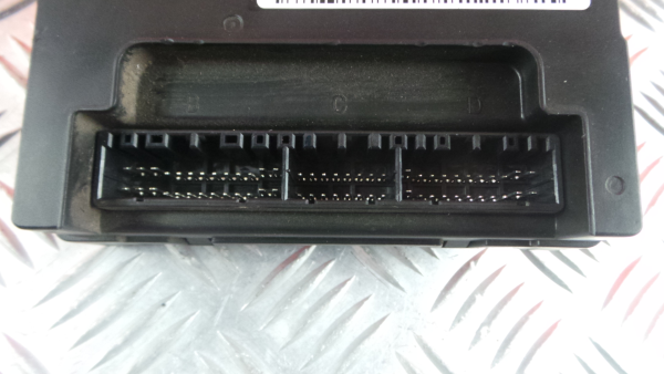 Bouton / interrupteur électromécanique  HYUNDAI Santa Fé II (CM) Imagem-3