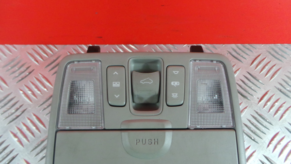 Front seat light KIA Ceed (JD) Imagem-1
