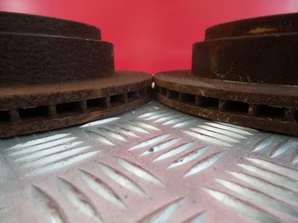 Disque de frein avant Droite MITSUBISHI Pajero III (V6_W, V7_W) Imagem-3