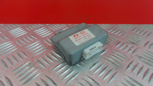 Botão / interruptor electromecânico / relé HYUNDAI Santa Fé II (CM)