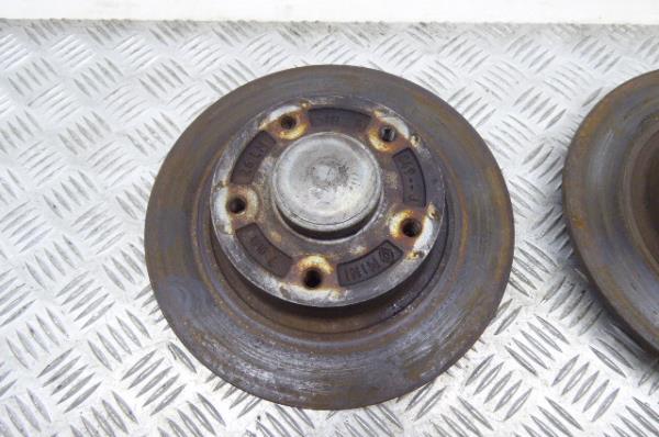 Right front brake disc RENAULT Megane IV Grandtour (K9A/M_) Imagem-1