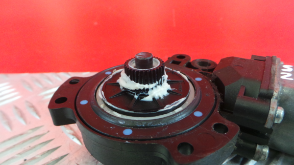 Moteur lève-vitre avant gauche HYUNDAI Santa Fé II (CM) Imagem-1